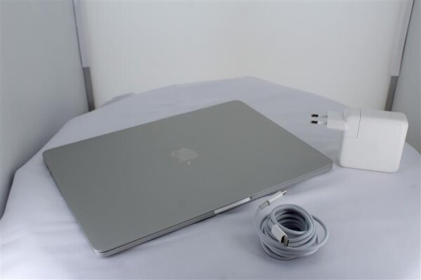 MacBook Pro 13" Apple M1