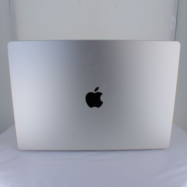 MacBook Pro 16" Apple M1 Max chip 32GB Memory 1TB SSD Integrated 32-core GPU in Silber
