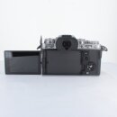 Fujifilm X-T4 + 16-80mm f/4 R OIS WR, Kit