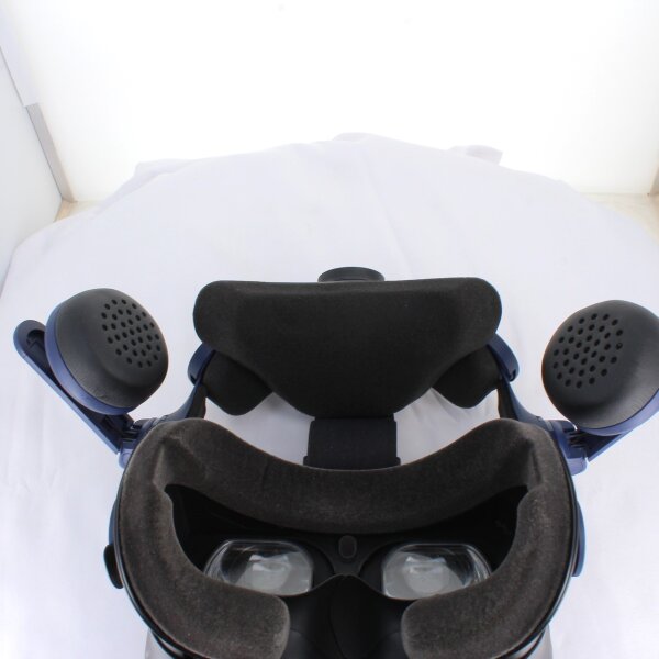 Virtual Reality Headset HTC Vive Pro 2 Full Kit (Black)