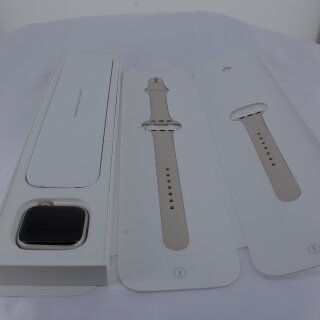 Apple Watch Series 7 (2021) GPS + Cellular, Sport Band, 41mm (Starlight)