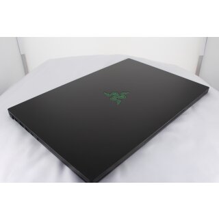 Razer Blade 15 Gaming Laptop - Intel Core i9-12900H - 16GB - 1TB SSD - NVIDIA GeForce RTX 3070 Ti (8GB) (Black)